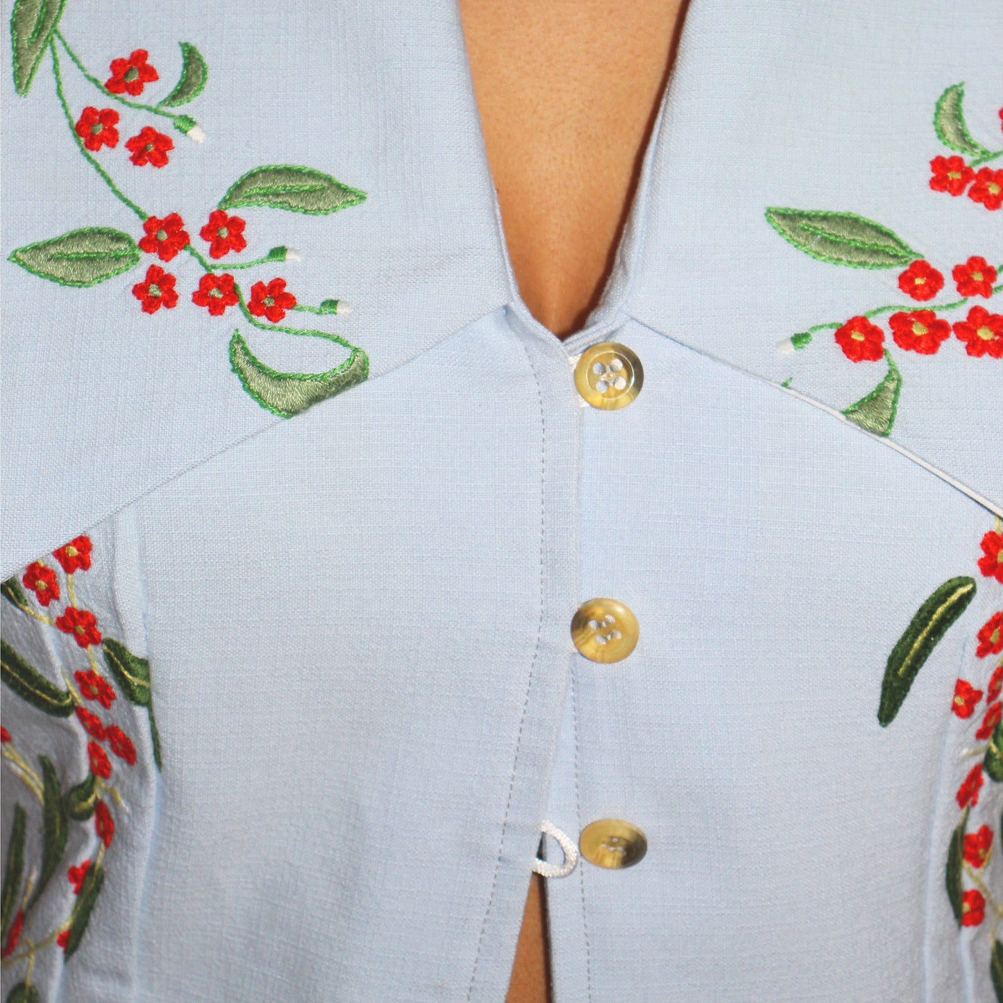 Exaggerated collar shirt