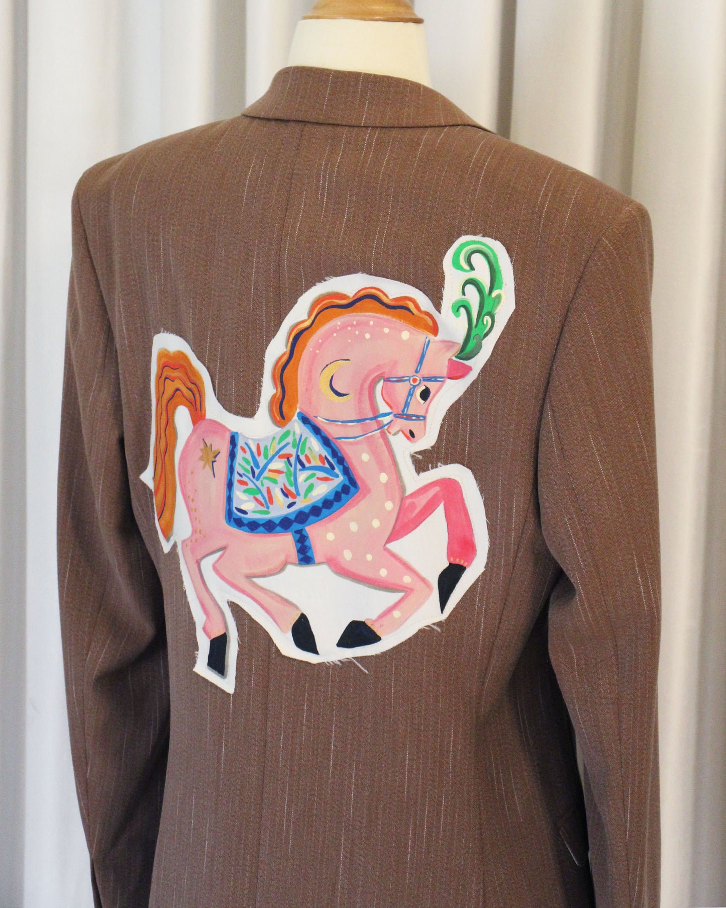 The folk horse blazer